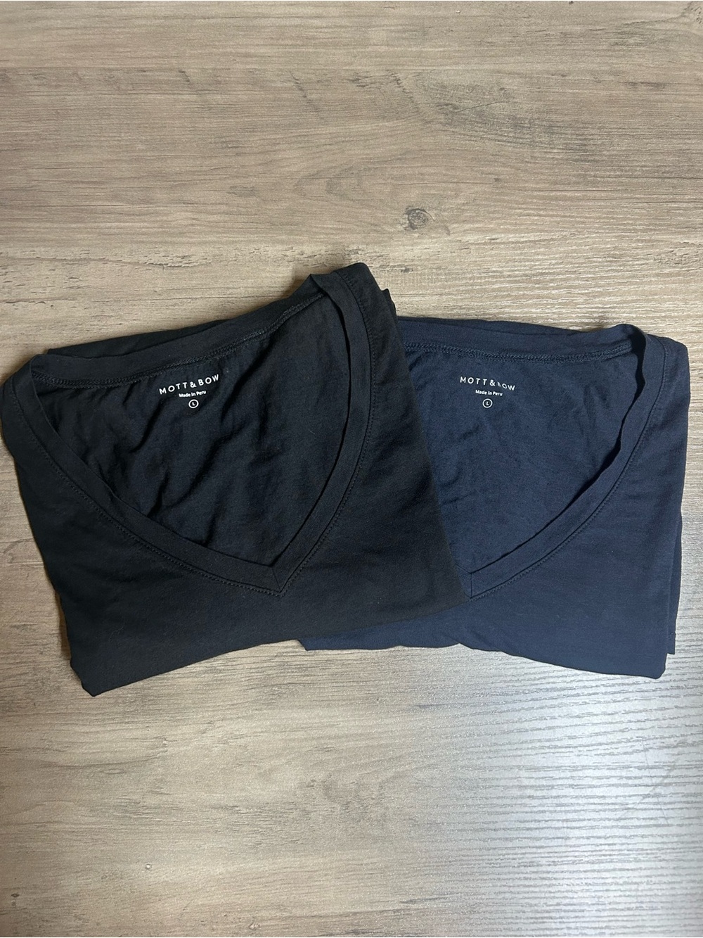 Bundle of Mott & Bow Women’s V-Neck Short Sleeve T-Shirts - Black & Navy
